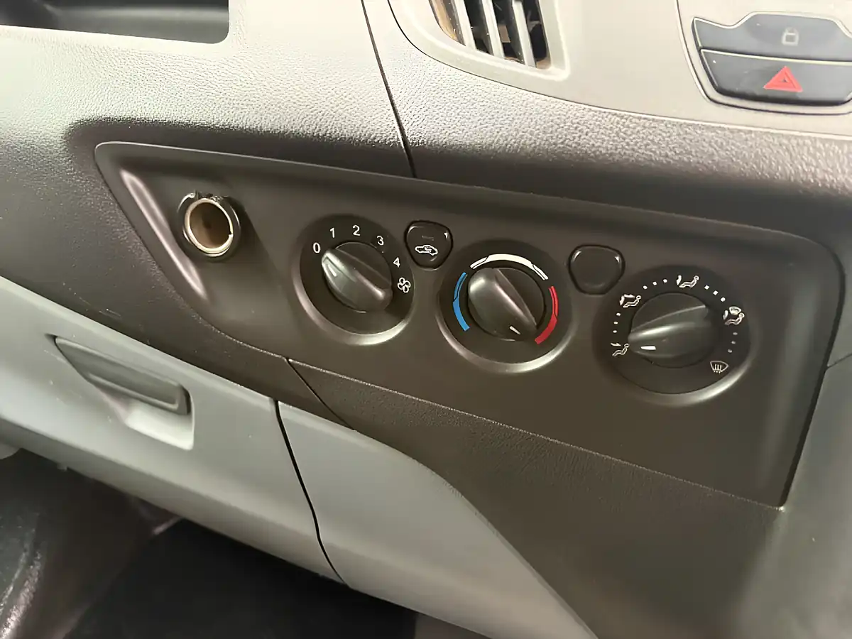 Used 2014 Ford Transit Custom 290 L1 H1 White - Interior and Exterior details 13