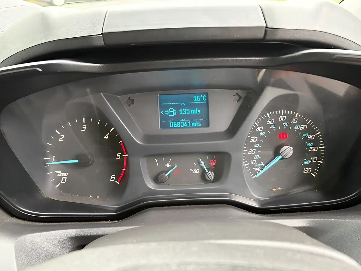 Used 2014 Ford Transit Custom 290 L1 H1 White - Interior and Exterior details 18