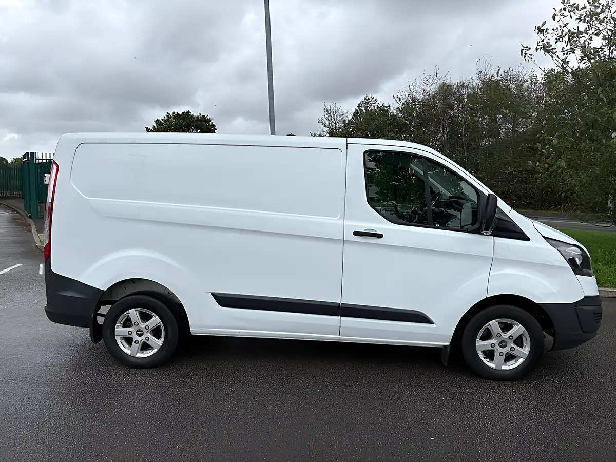 Used 2014 Ford Transit Custom 290 L1 H1 White - Interior and Exterior details 2