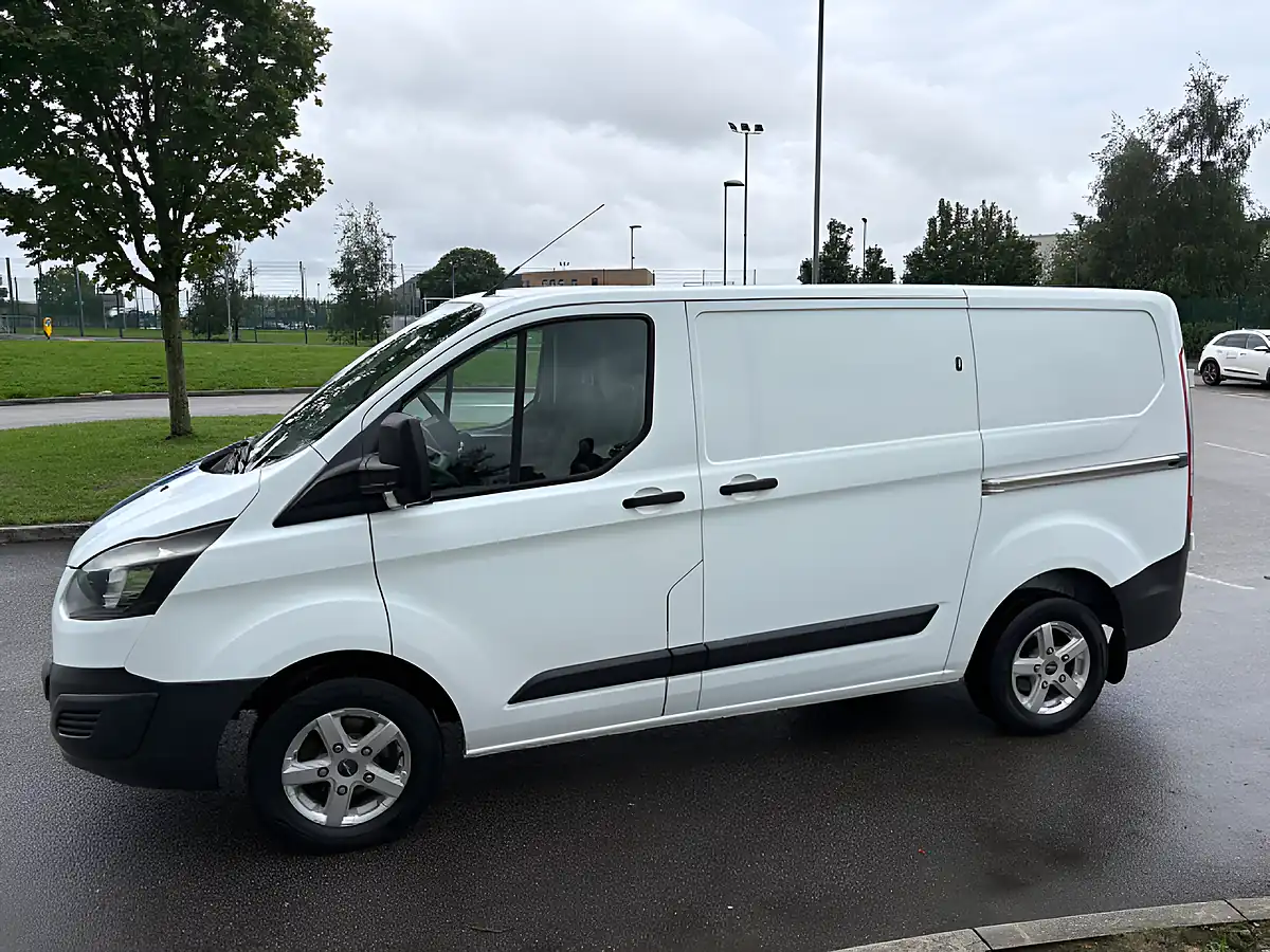 Used 2014 Ford Transit Custom 290 L1 H1 White - Interior and Exterior details 6