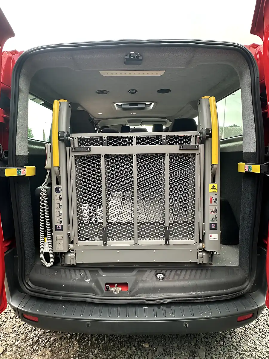 Used 2014 Ford Transit Custom 310 Econetic Red - Interior and Exterior details 18