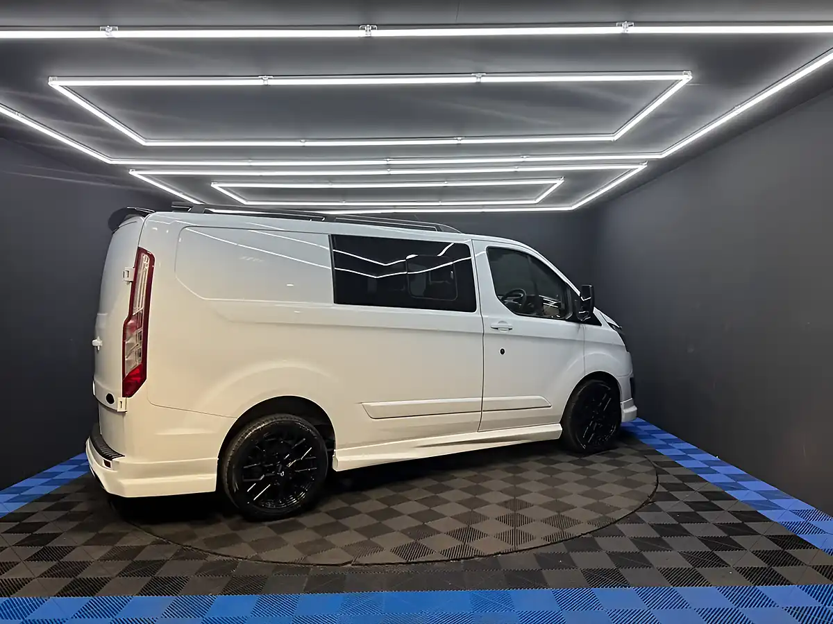 Used 2014 Ford Transit Custom Combi White - Interior and Exterior details 12