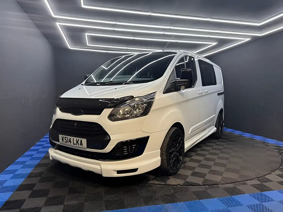 Used 2014 Ford Transit Custom Combi White - Interior and Exterior details 14