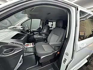 Used 2014 Ford Transit Custom Combi White - Interior and Exterior details 17