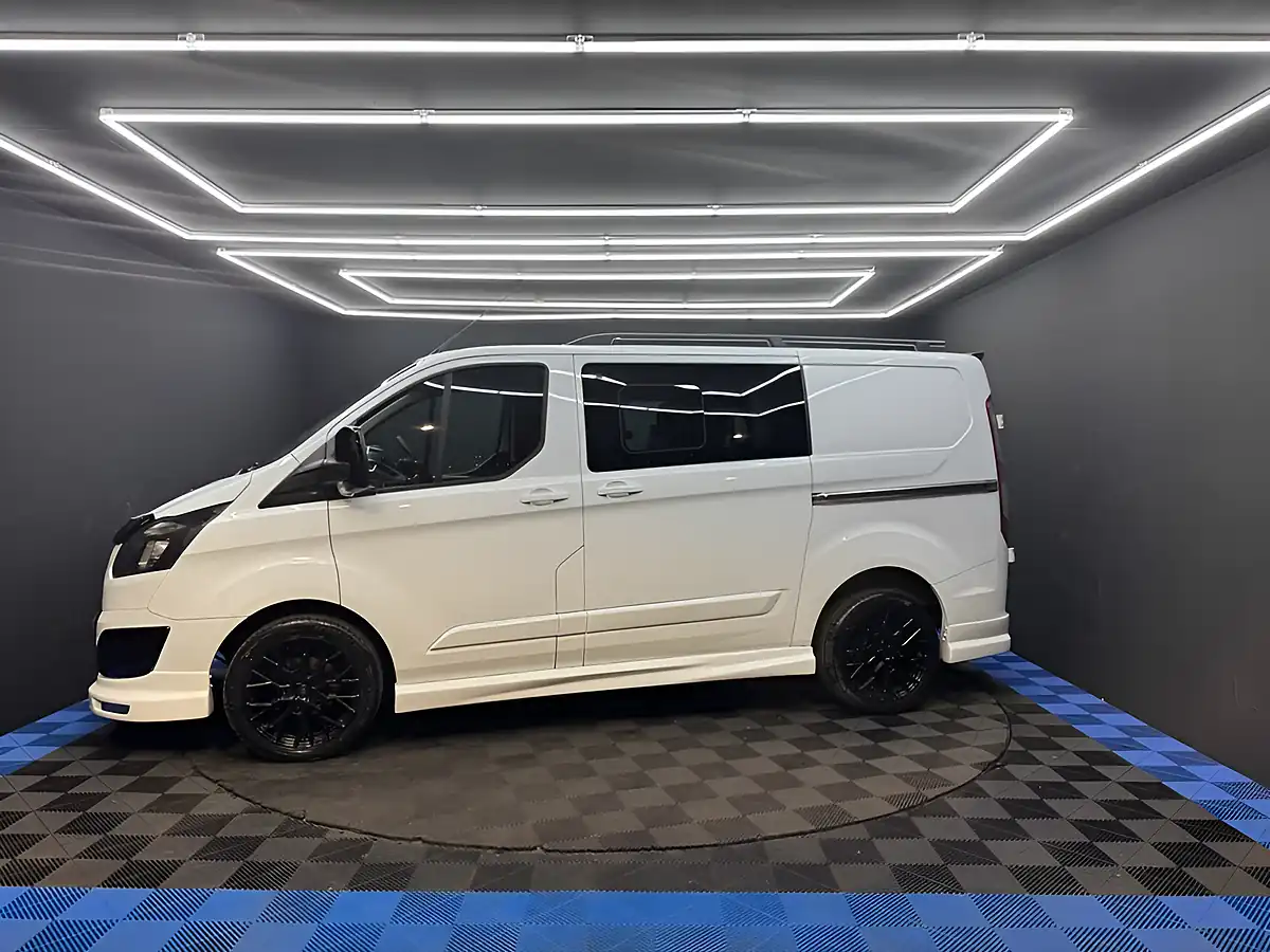 Used 2014 Ford Transit Custom Combi White - Interior and Exterior details 8