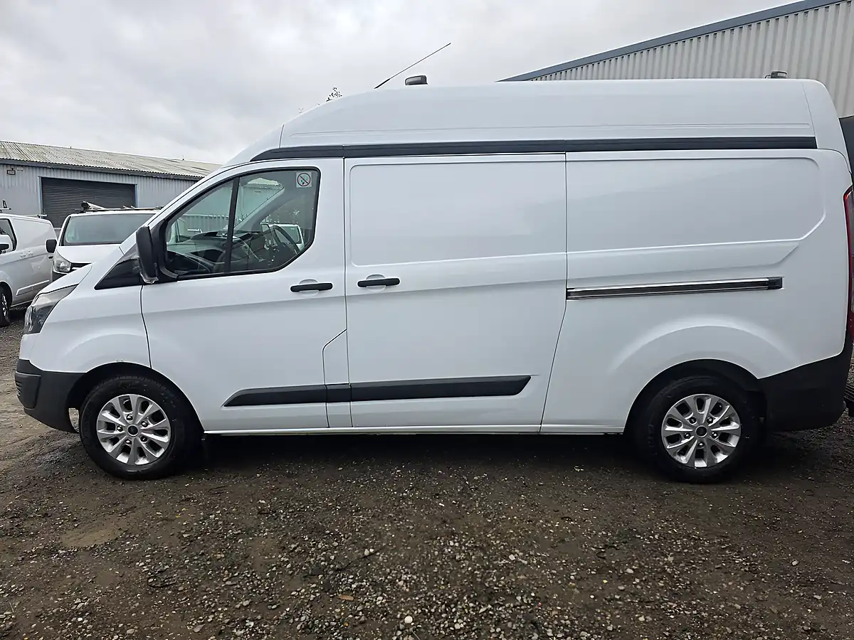 Used 2014 Ford Transit Custom Econetic White - Interior and Exterior details 10