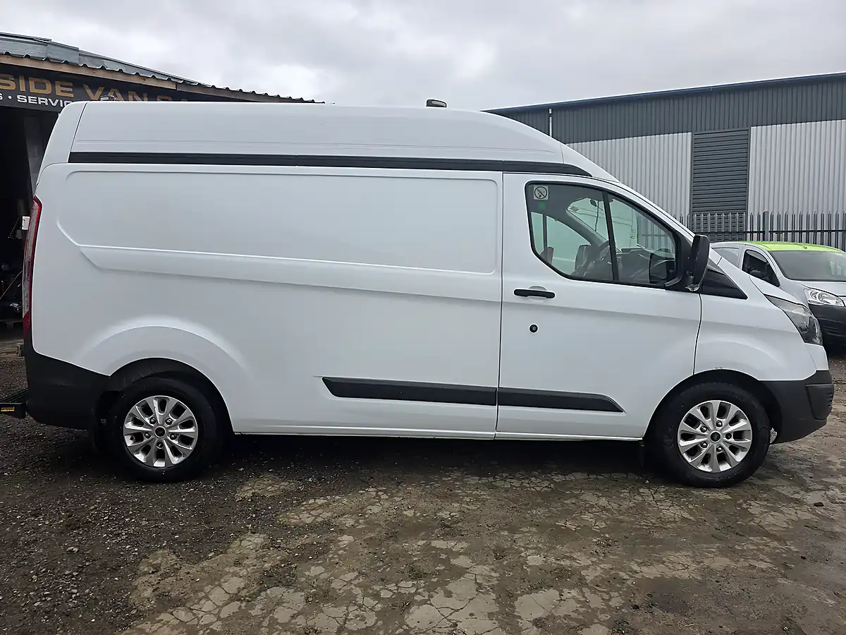 Used 2014 Ford Transit Custom Econetic White - Interior and Exterior details 8