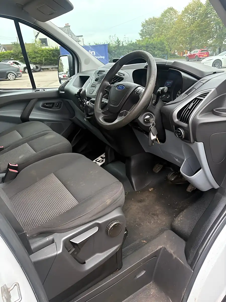 Used 2014 Ford Transit Custom Econetic White - Interior and Exterior details 9