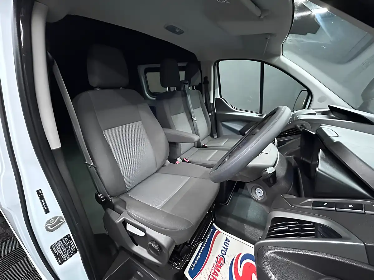 Used 2014 Ford Transit Custom Panel Van White - Interior and Exterior details 16