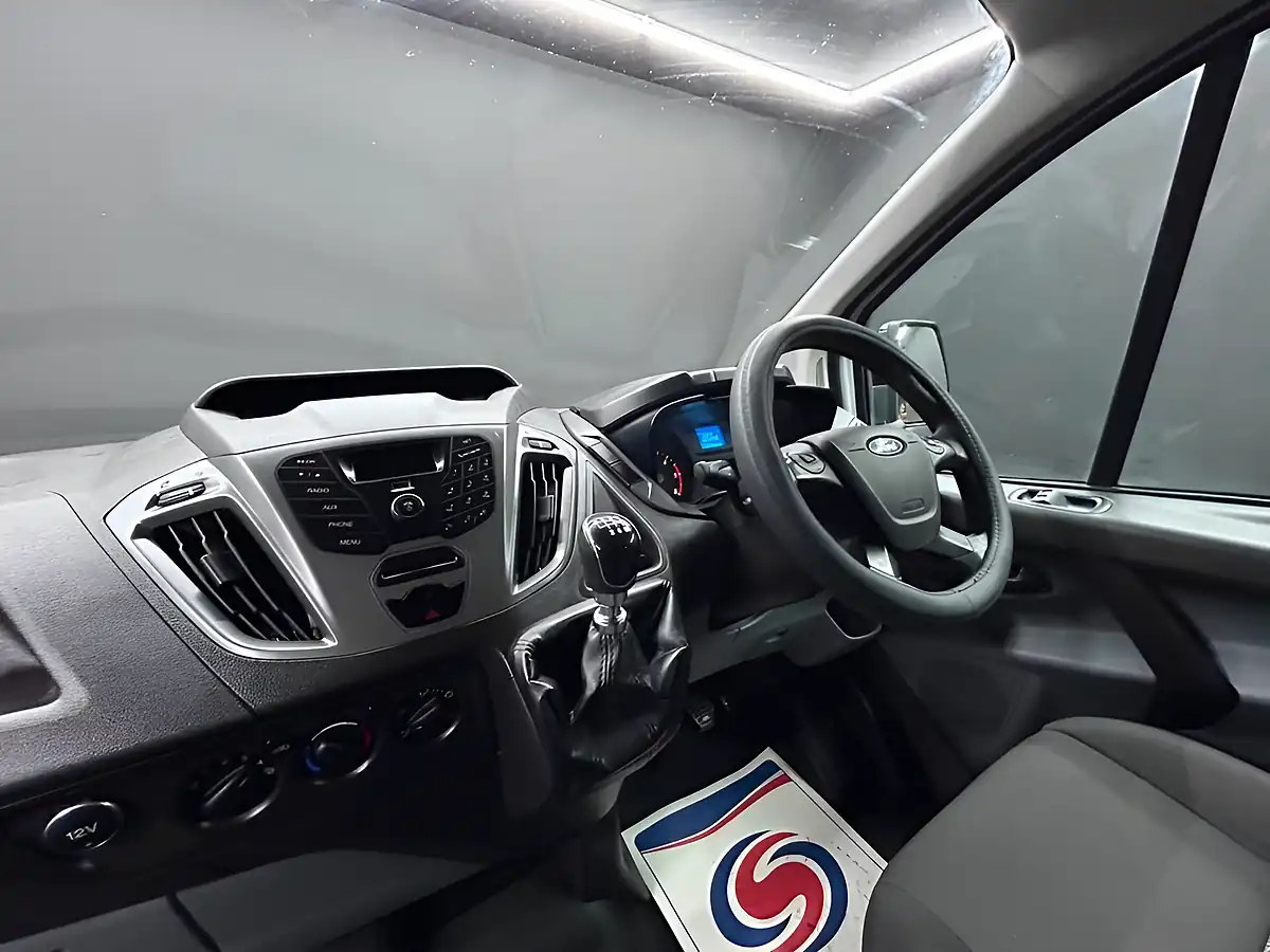 Used 2014 Ford Transit Custom Panel Van White - Interior and Exterior details 17