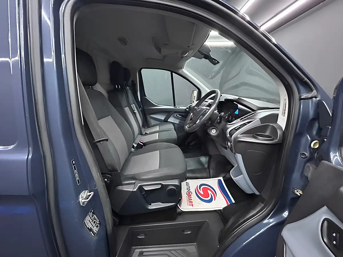 Used 2014 Ford Transit Custom Trend Blue - Interior and Exterior details 17