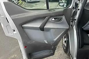 Used 2014 Ford Transit Custom Trend L1 H1 Silver - Interior and Exterior details 18