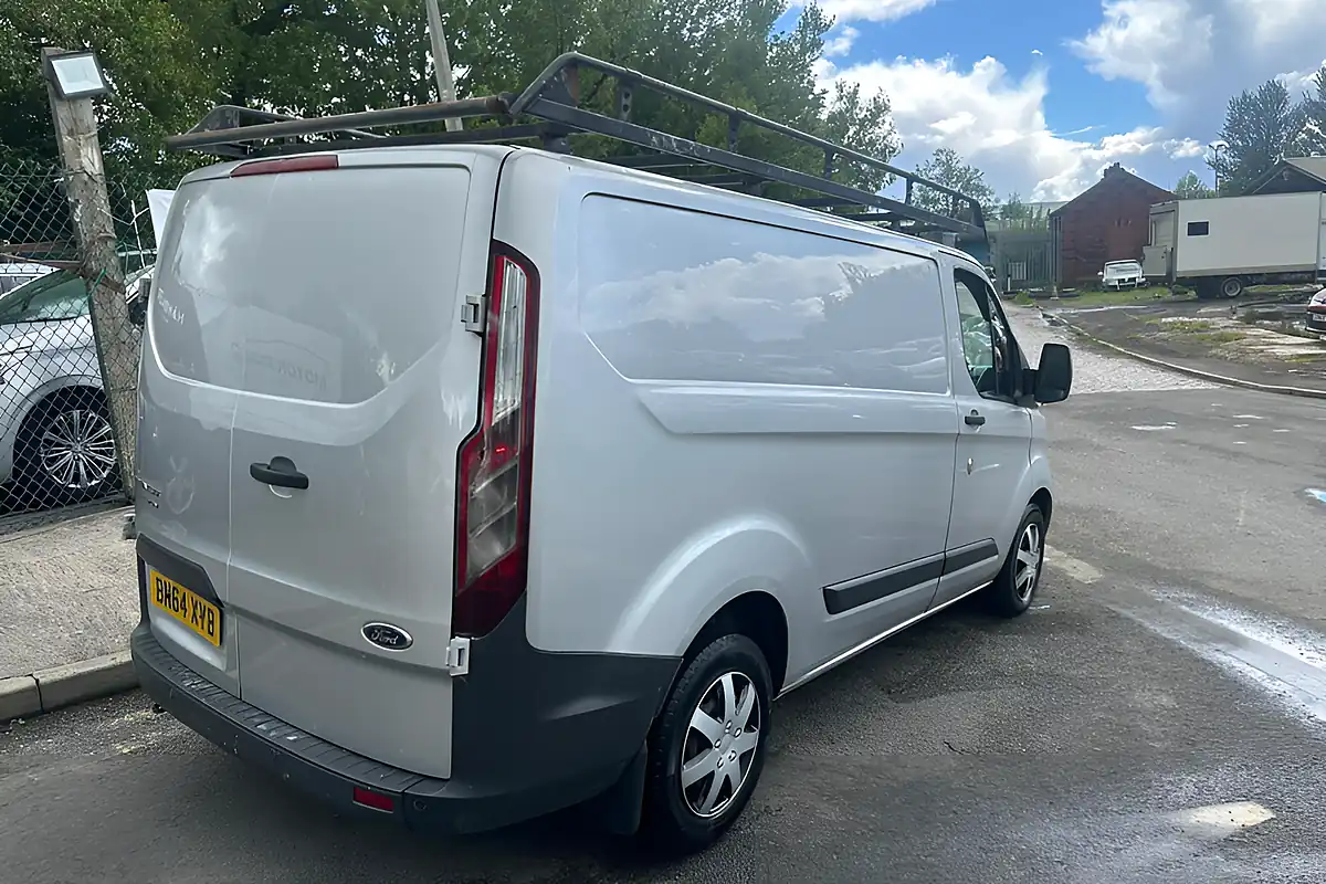 Used 2014 Ford Transit Custom Trend L1 H1 Silver - Interior and Exterior details 5