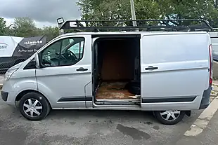 Used 2014 Ford Transit Custom Trend L1 H1 Silver - Interior and Exterior details 9