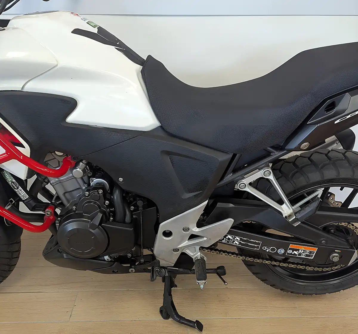 Used 2014 Honda CB500X White - Interior and Exterior details 13