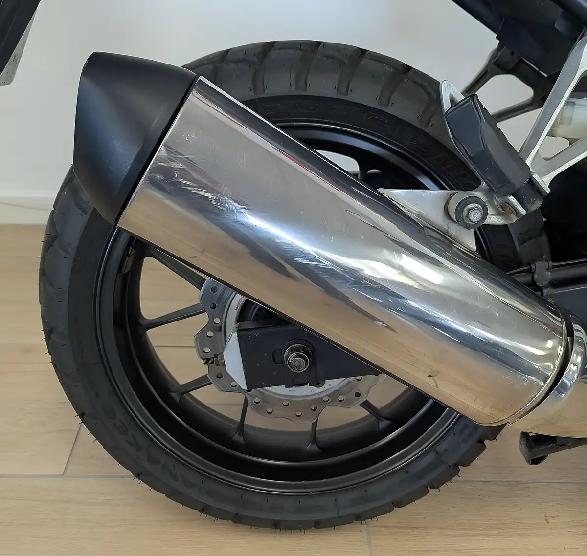 Used 2014 Honda CB500X White - Interior and Exterior details 18