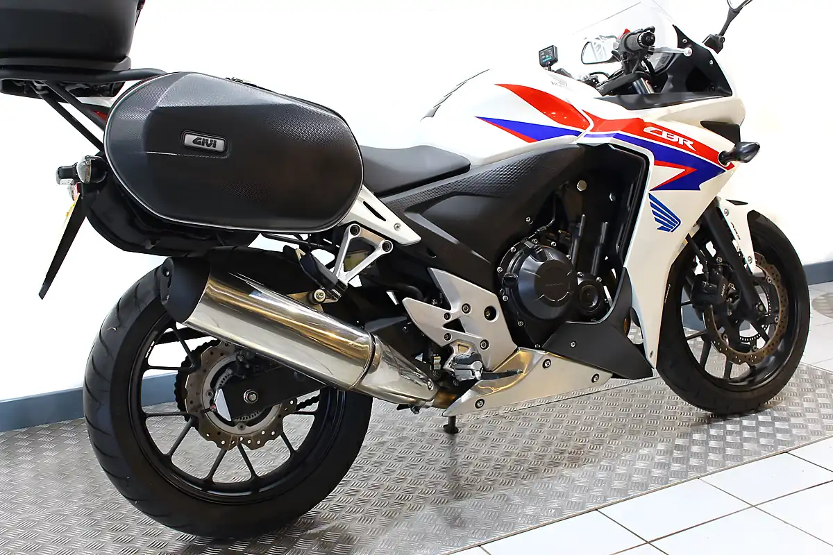 Used 2014 Honda CBR500R White - Interior and Exterior details 3