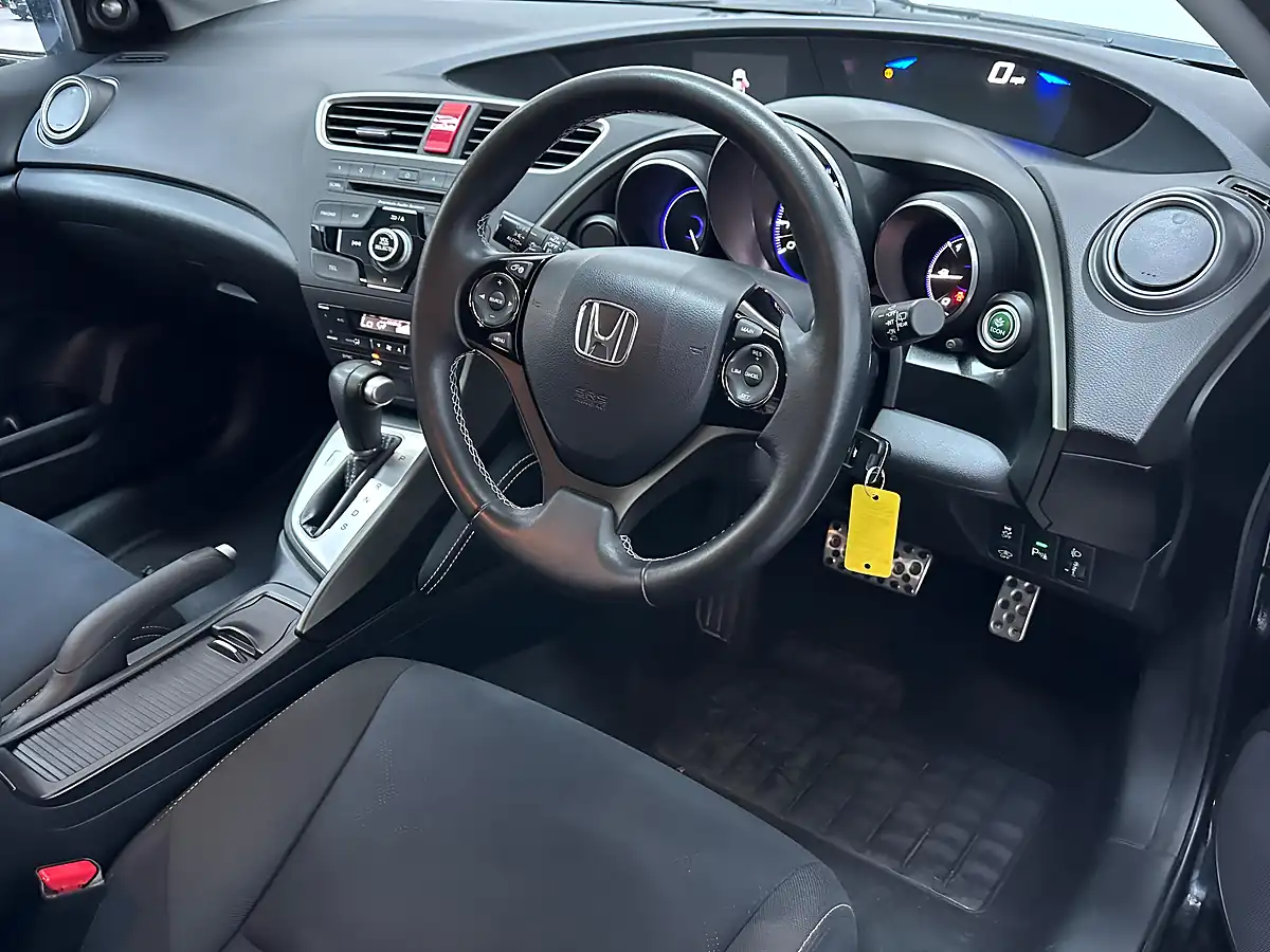 Used 2014 Honda Civic Se Plus Black - Interior and Exterior details 3