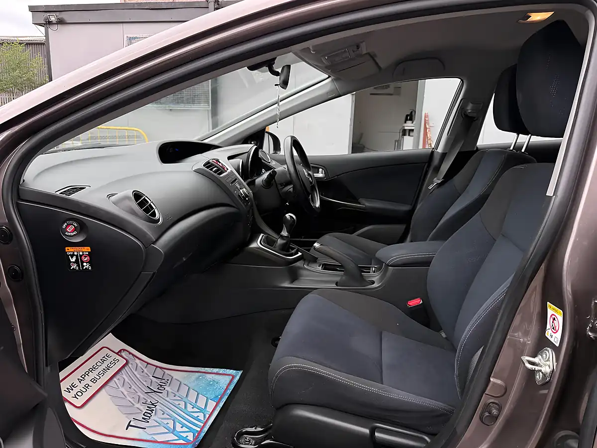 Used 2014 Honda Civic Se Plus Brown - Interior and Exterior details 11