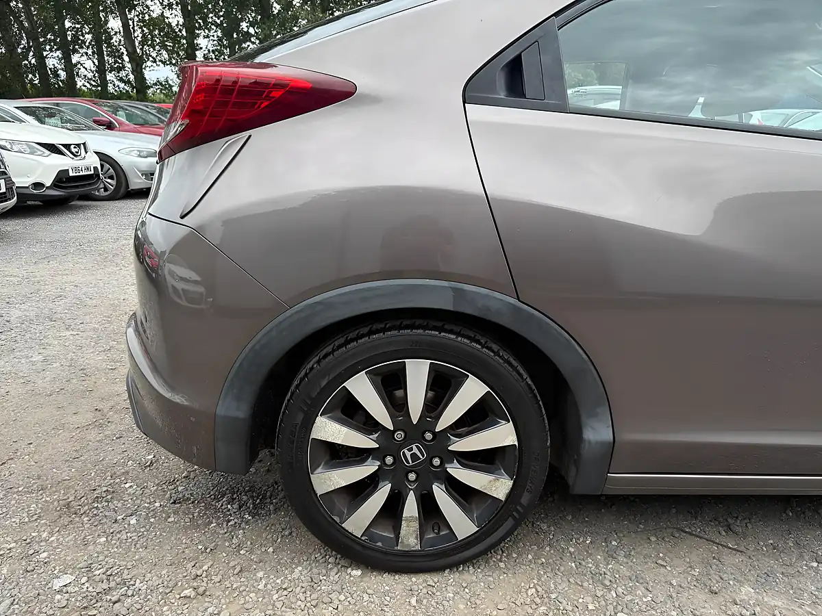 Used 2014 Honda Civic Se Plus Brown - Interior and Exterior details 20
