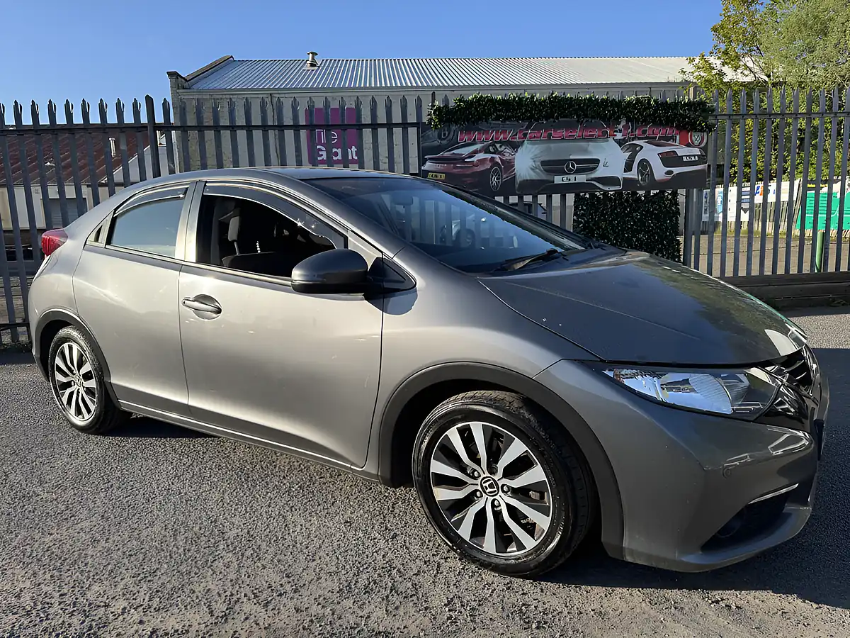 Used 2014 Honda Civic Se Plus Grey - Front View