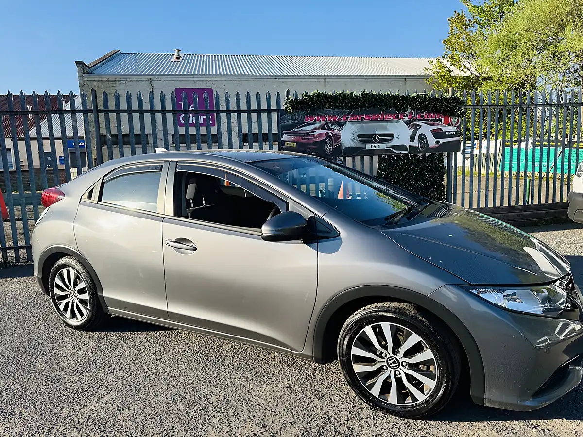 Used 2014 Honda Civic Se Plus Grey - Interior and Exterior details 11