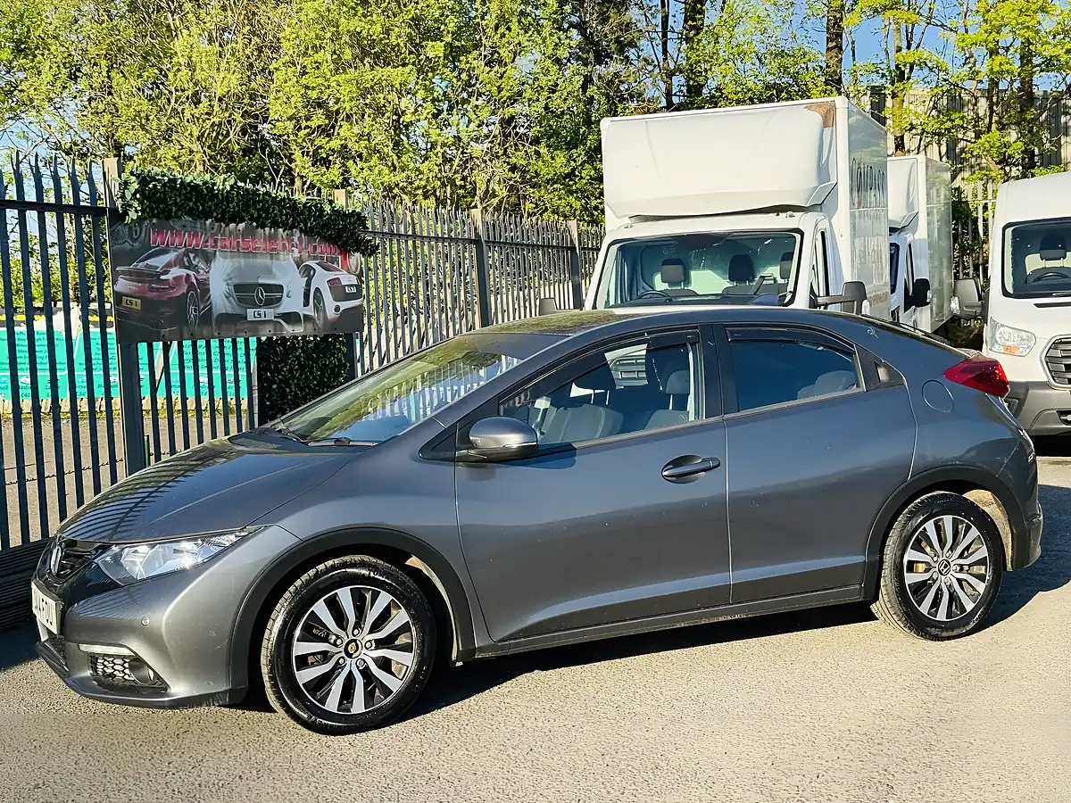 Used 2014 Honda Civic Se Plus Grey - Interior and Exterior details 14