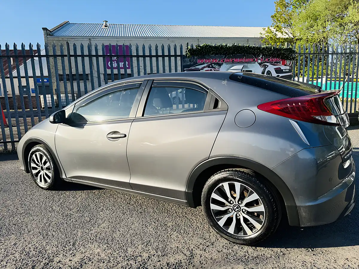 Used 2014 Honda Civic Se Plus Grey - Interior and Exterior details 6
