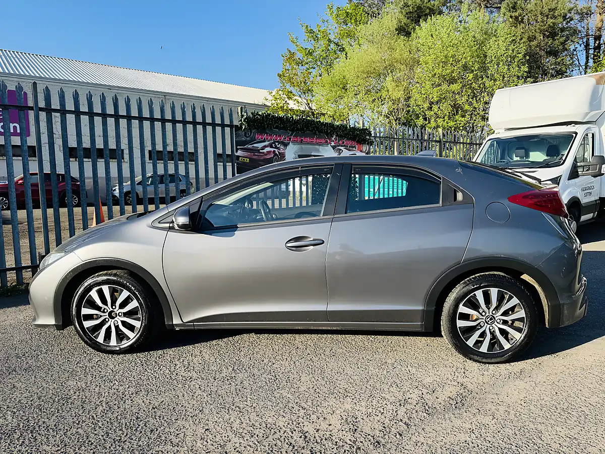Used 2014 Honda Civic Se Plus Grey - Interior and Exterior details 8