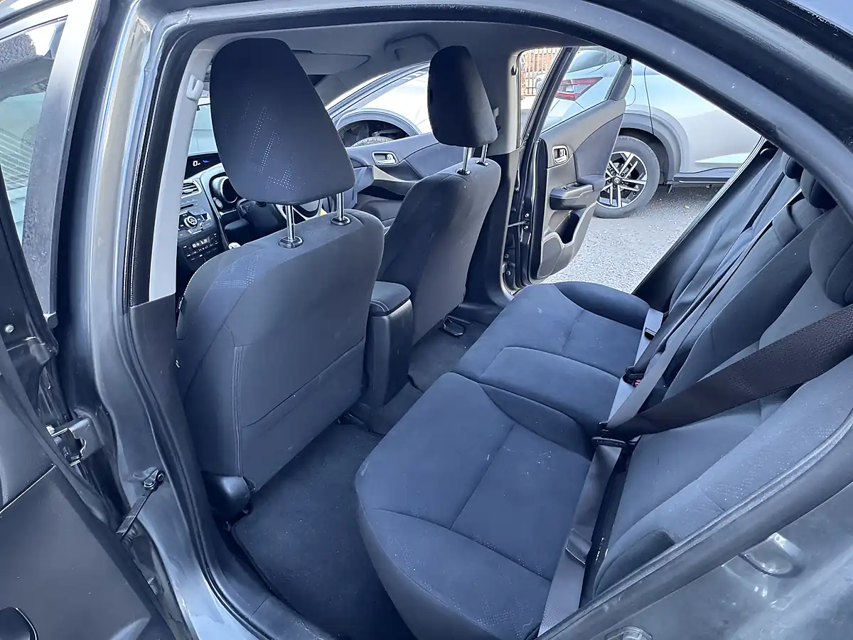 Used 2014 Honda Civic Se Plus Grey - Interior and Exterior details 9