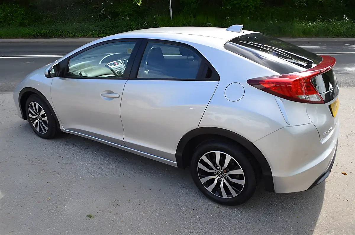 Used 2014 Honda Civic Se Plus Silver - Interior and Exterior details 10