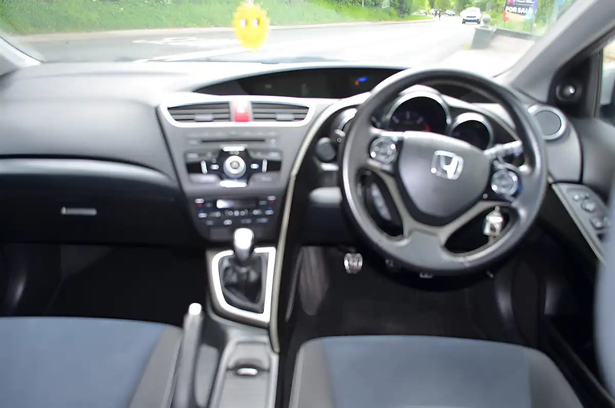 Used 2014 Honda Civic Se Plus Silver - Interior and Exterior details 15