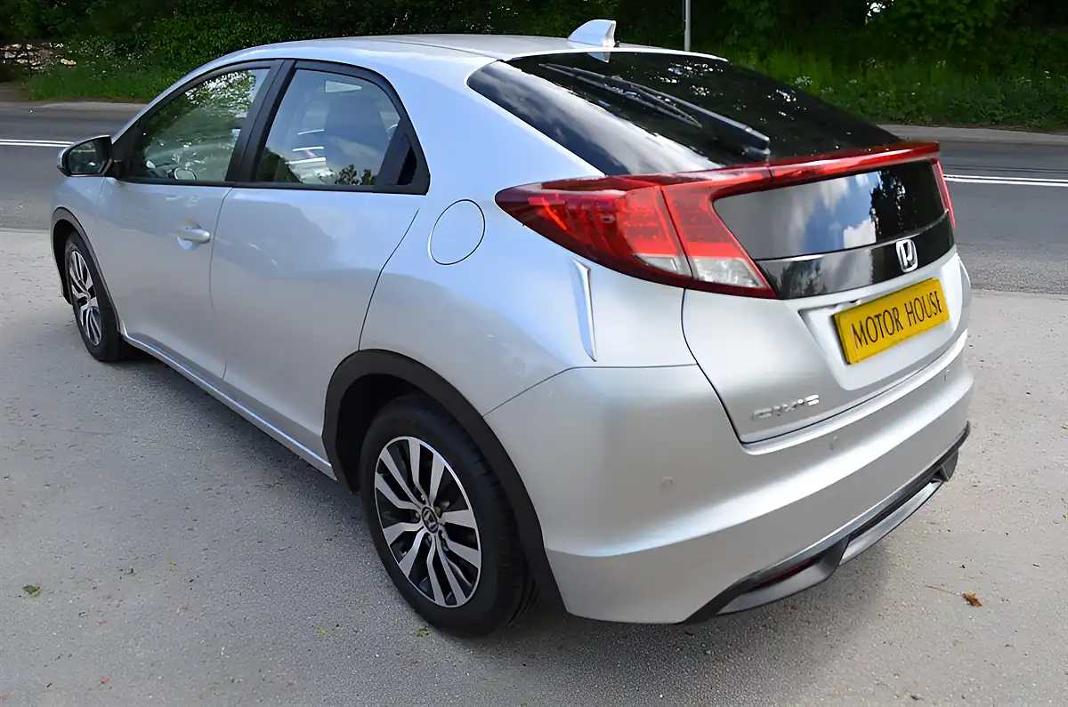 Used 2014 Honda Civic Se Plus Silver - Interior and Exterior details 3