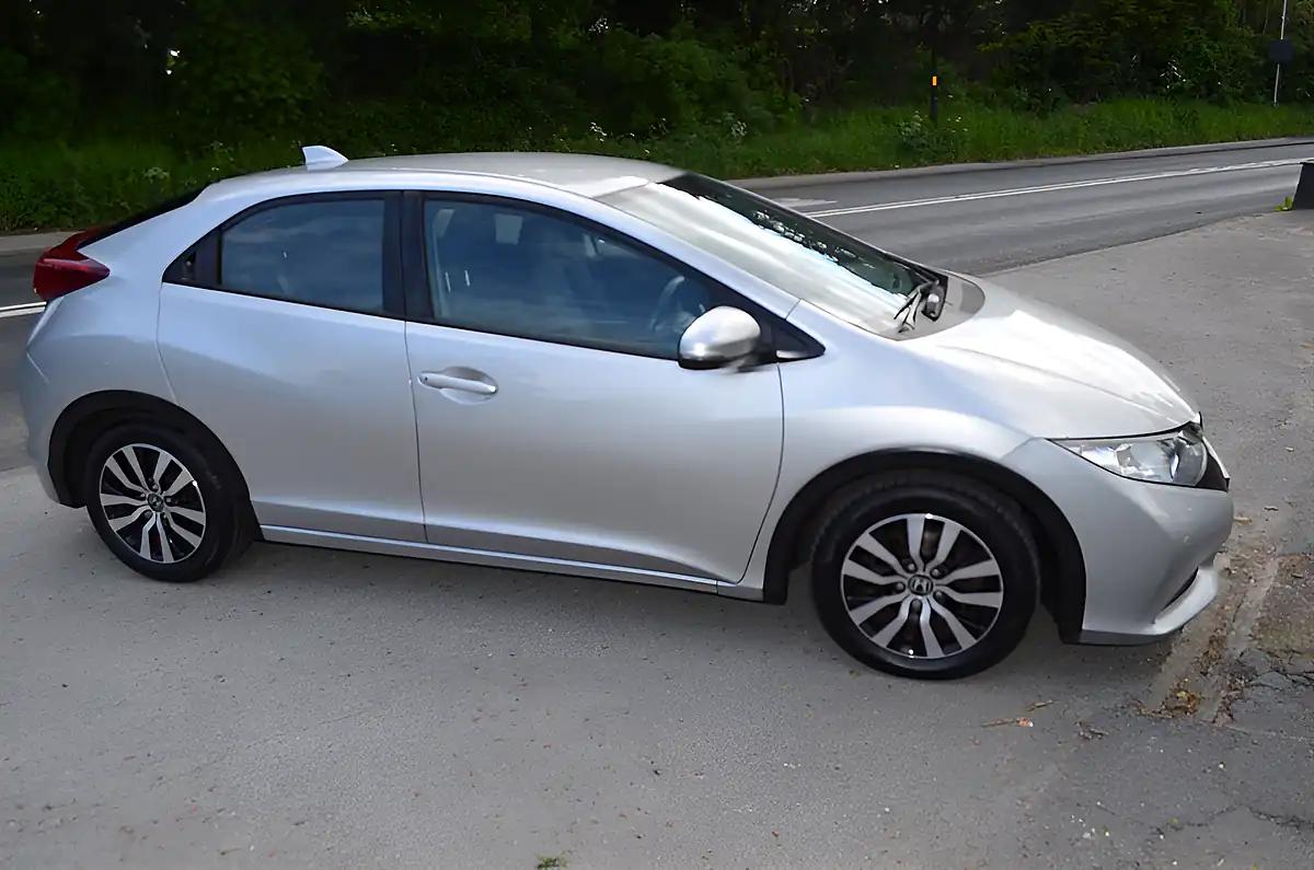Used 2014 Honda Civic Se Plus Silver - Interior and Exterior details 6