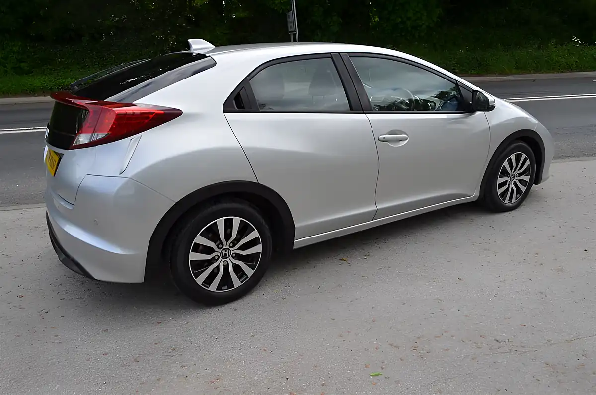 Used 2014 Honda Civic Se Plus Silver - Interior and Exterior details 8