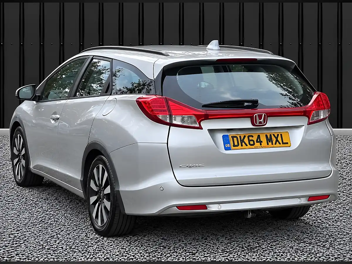 Used 2014 Honda Civic Se Plus Tourer Silver - Interior and Exterior details 4