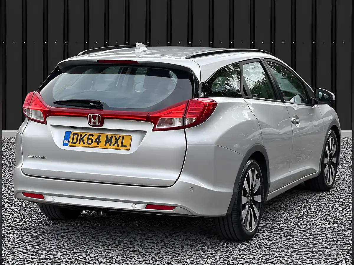 Used 2014 Honda Civic Se Plus Tourer Silver - Interior and Exterior details 6