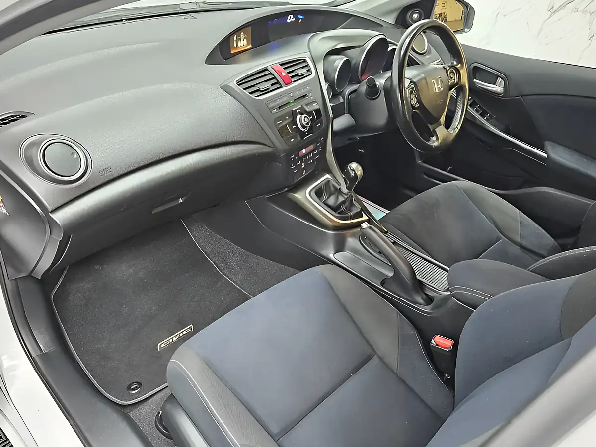 Used 2014 Honda Civic Se Plus White - Interior and Exterior details 12