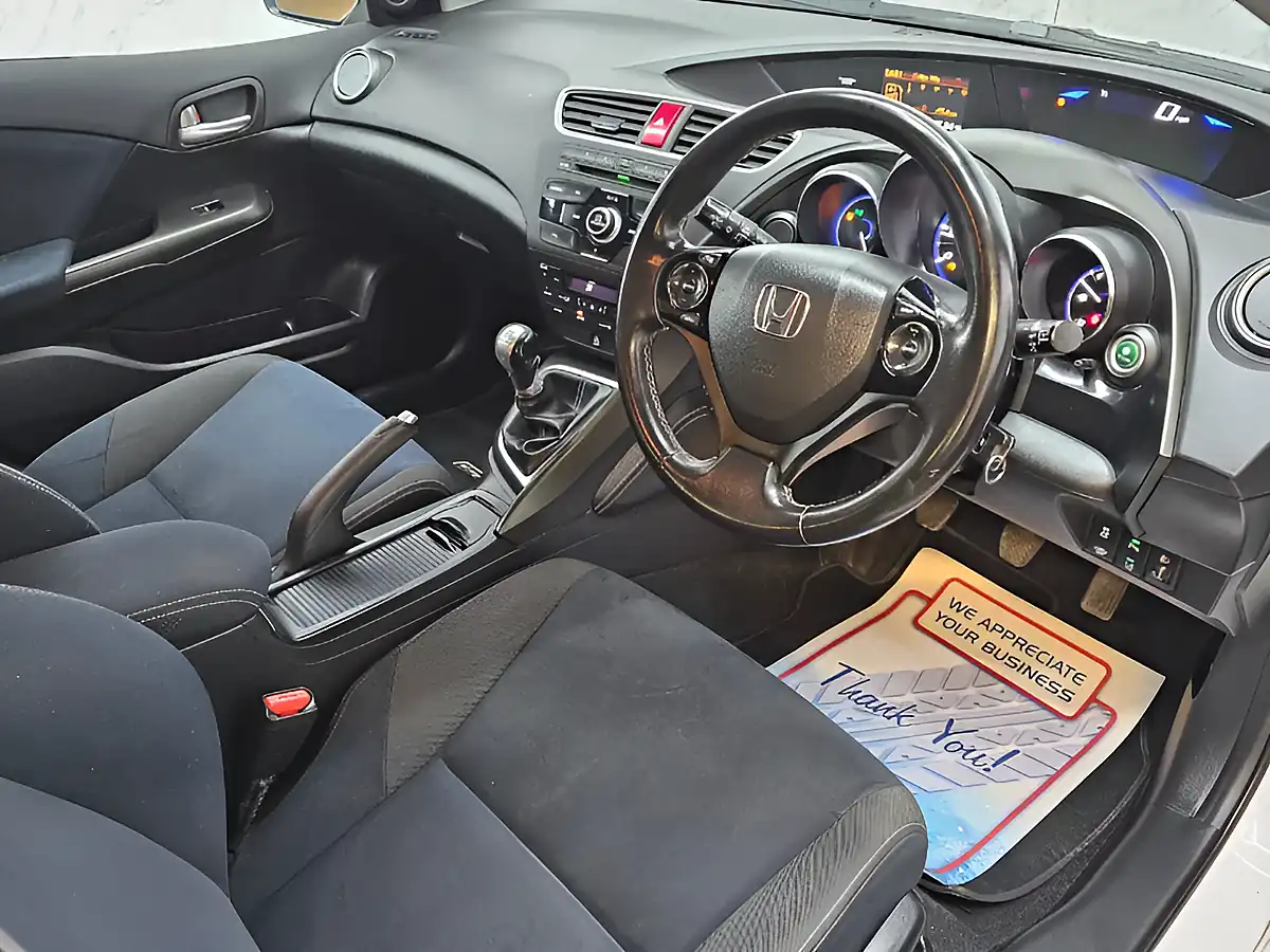Used 2014 Honda Civic Se Plus White - Interior and Exterior details 13