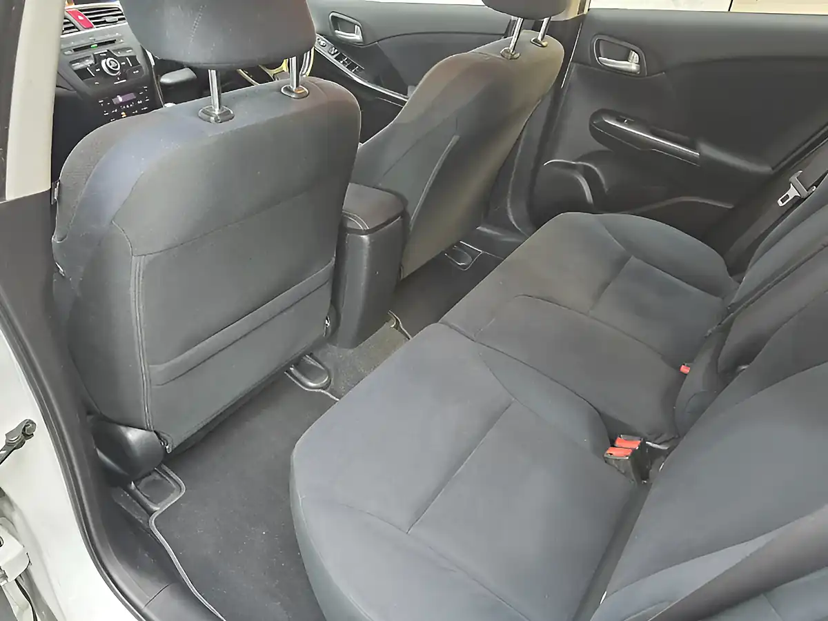 Used 2014 Honda Civic Se Plus White - Interior and Exterior details 15