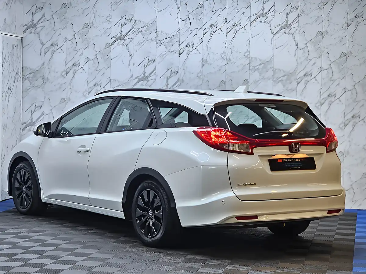 Used 2014 Honda Civic Se Plus White - Interior and Exterior details 7