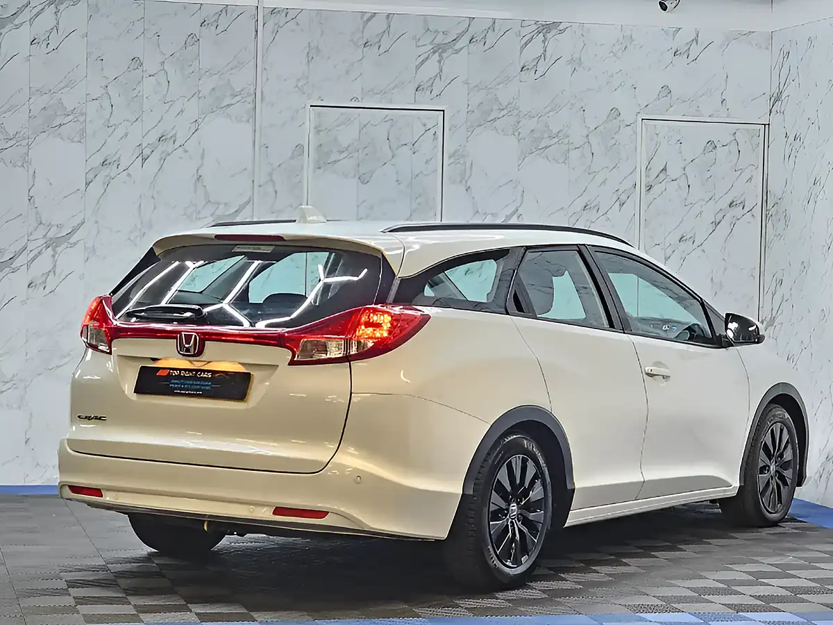Used 2014 Honda Civic Se Plus White - Interior and Exterior details 9