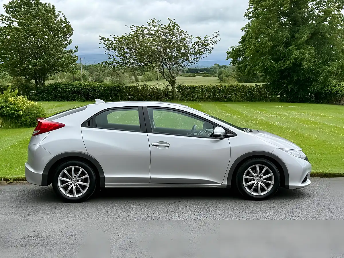Used 2014 Honda Civic Se Silver - Interior and Exterior details 4