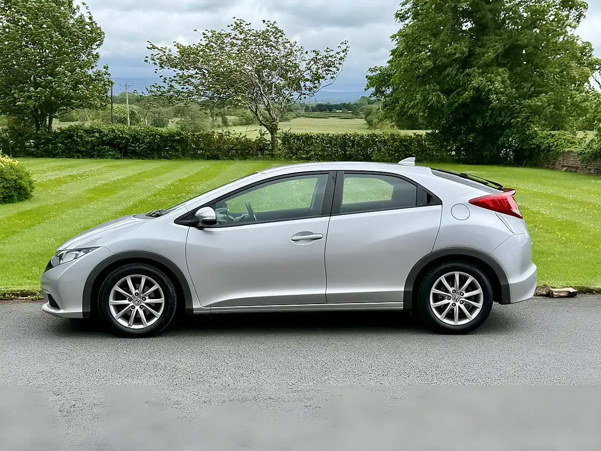 Used 2014 Honda Civic Se Silver - Interior and Exterior details 5