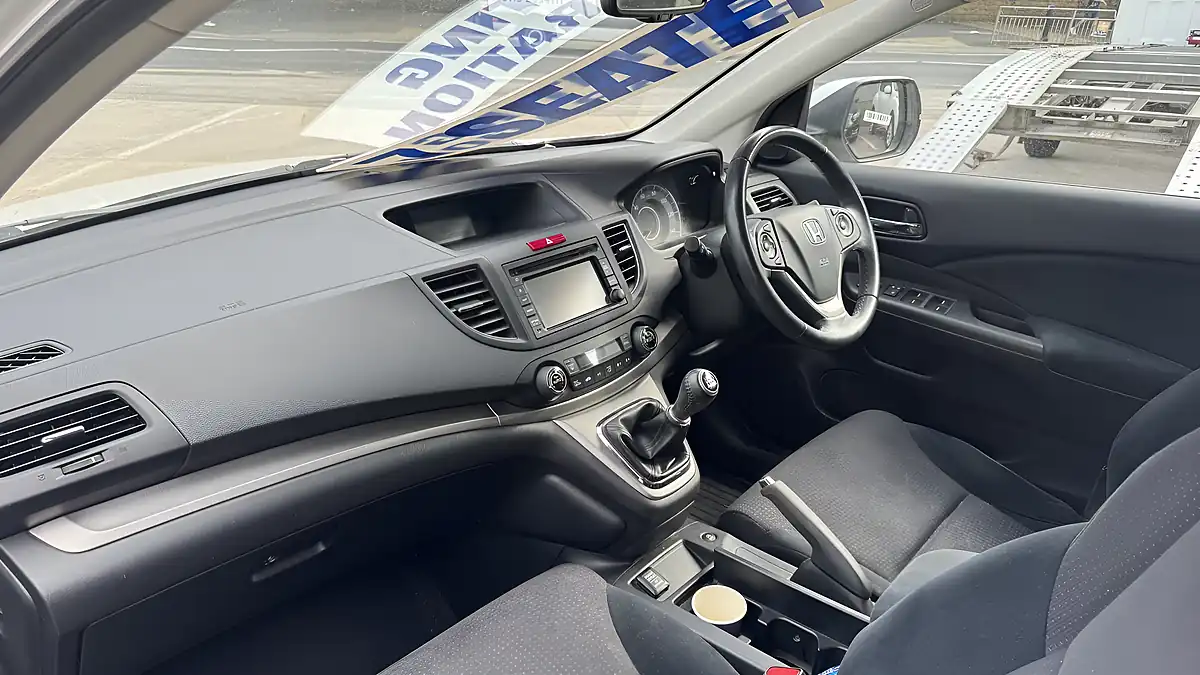 Used 2014 Honda Cr-V Se-T White - Interior and Exterior details 2