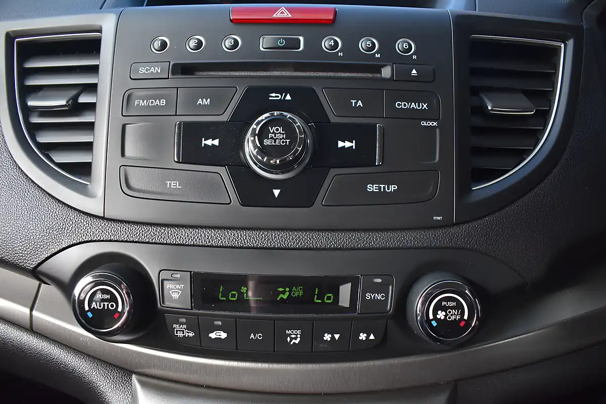 Used 2014 Honda Cr-V Se Urban Titanium - Interior and Exterior details 12