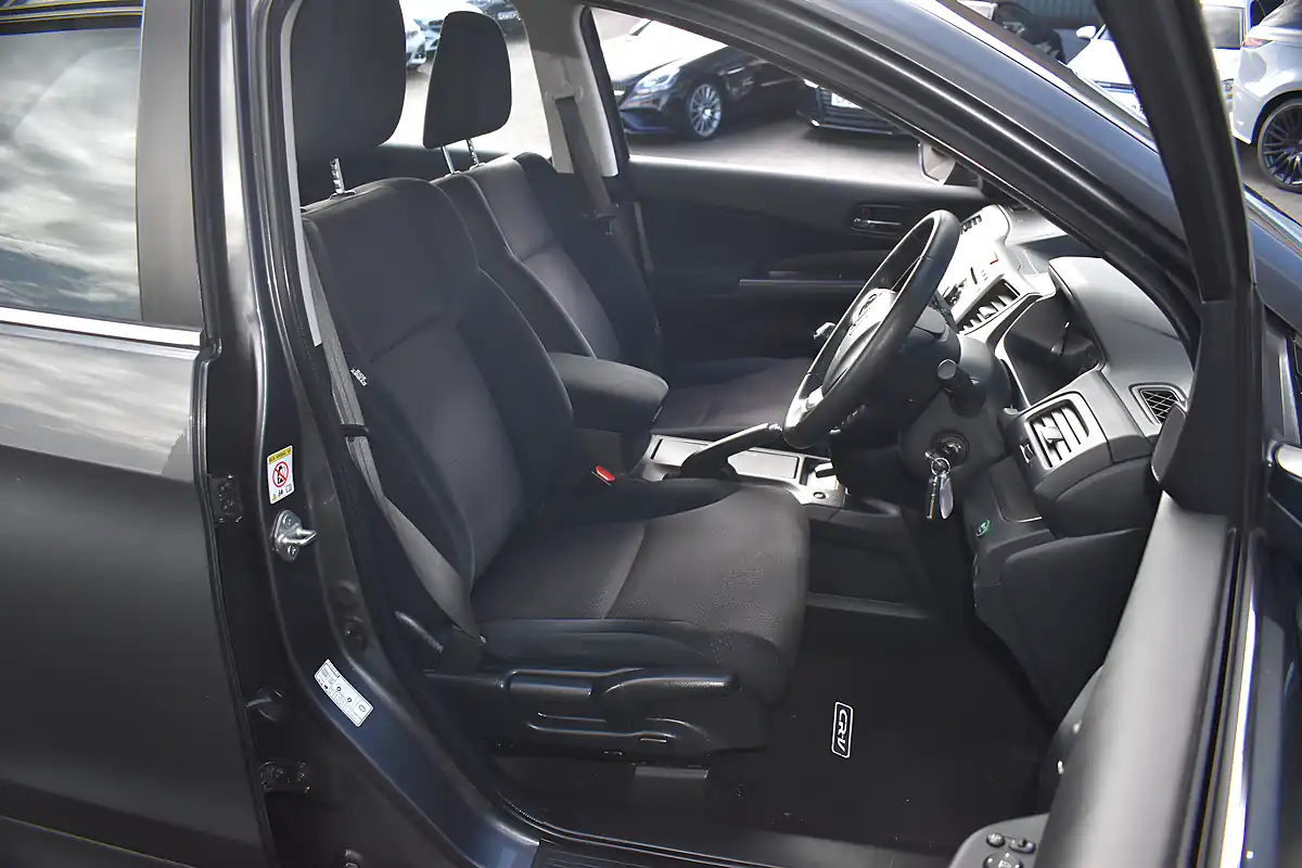 Used 2014 Honda Cr-V Se Urban Titanium - Interior and Exterior details 7