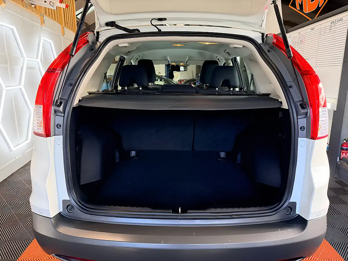 Used 2014 Honda Cr-V Se White - Interior and Exterior details 12