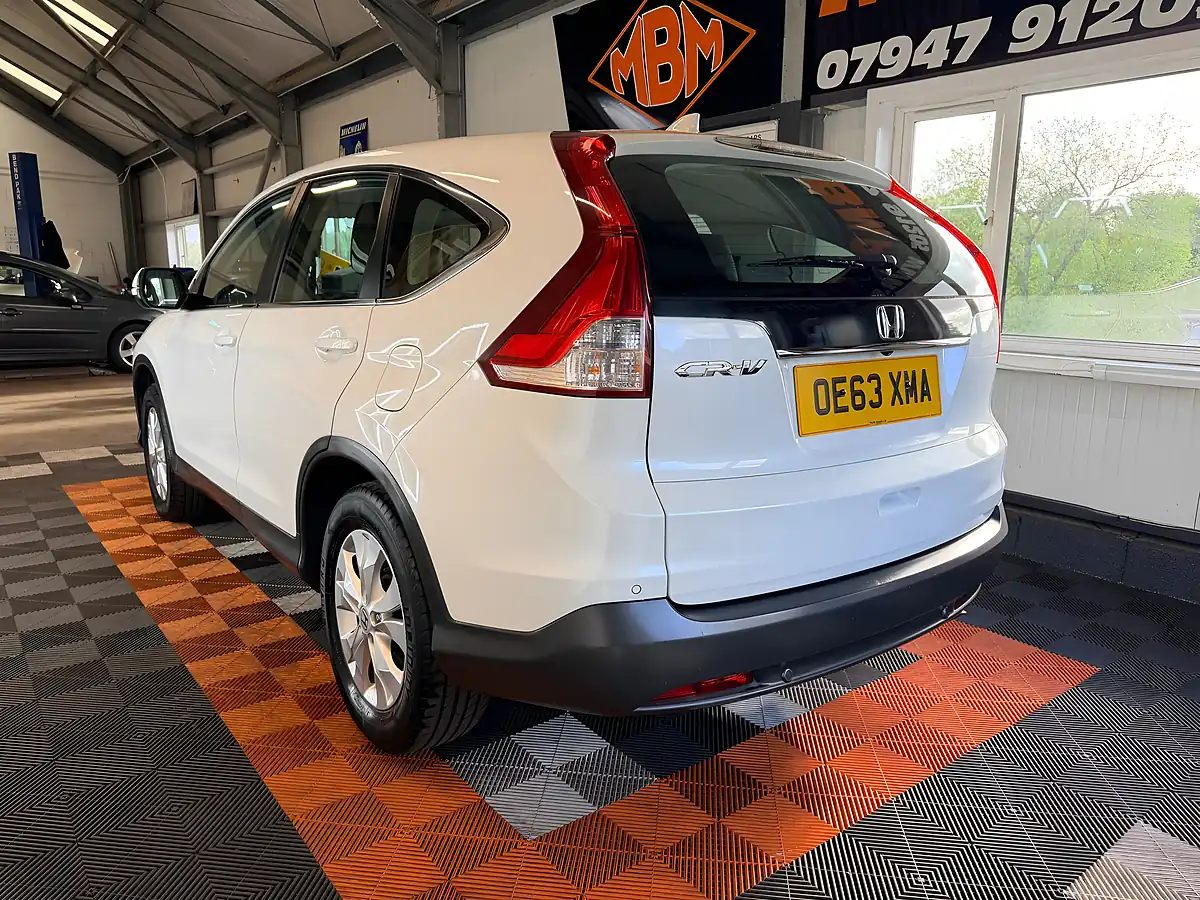 Used 2014 Honda Cr-V Se White - Interior and Exterior details 4