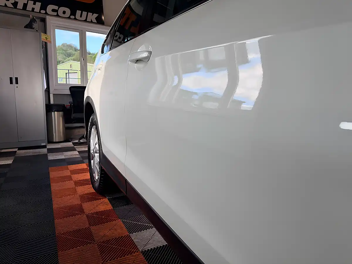 Used 2014 Honda Cr-V Se White - Interior and Exterior details 6